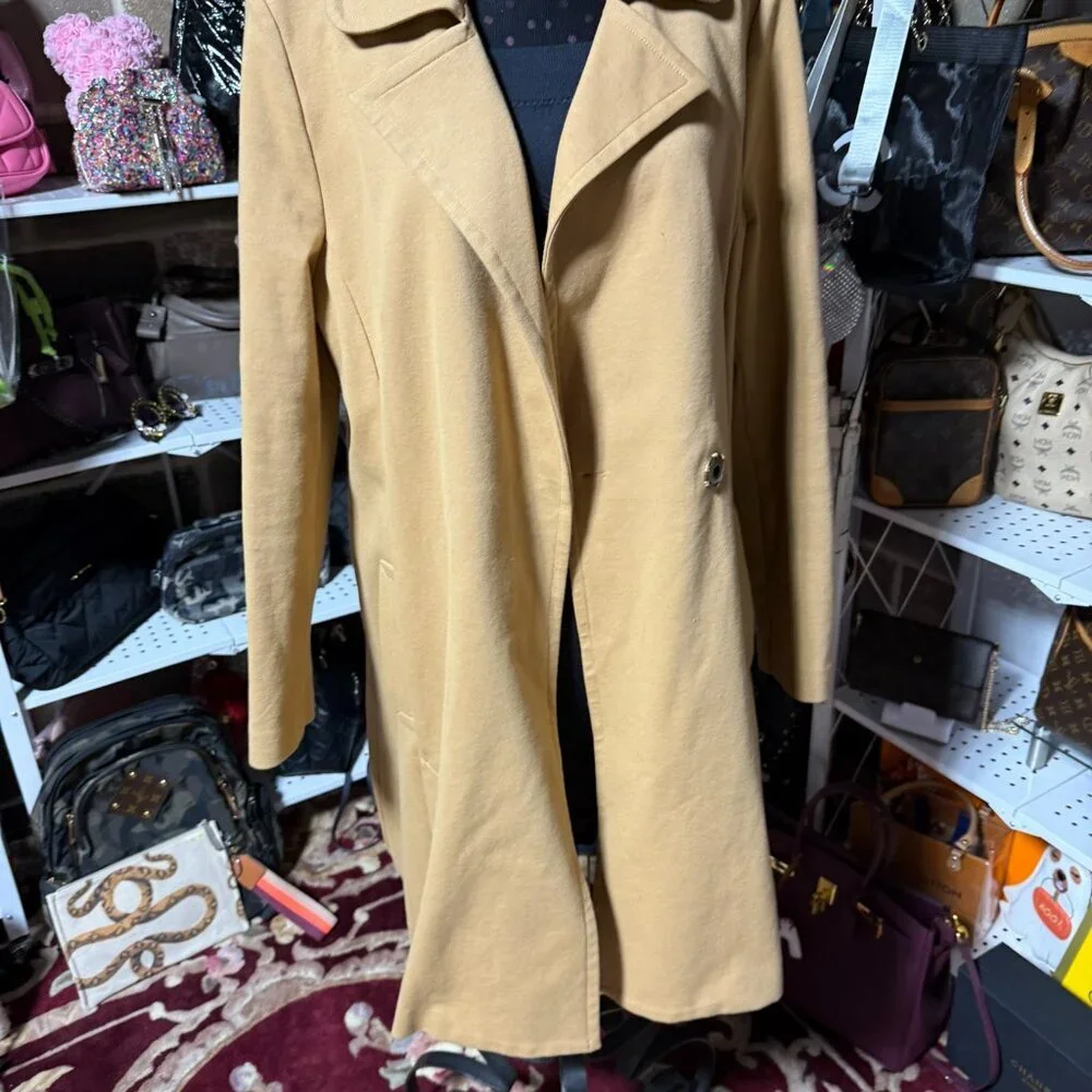CAbi Ponte Trench Coat - Picture 3 of 5